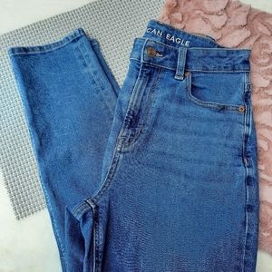AEO American Eagle Mom Jean Hi Rise Straight Leg 4 Regular Blue Like New
